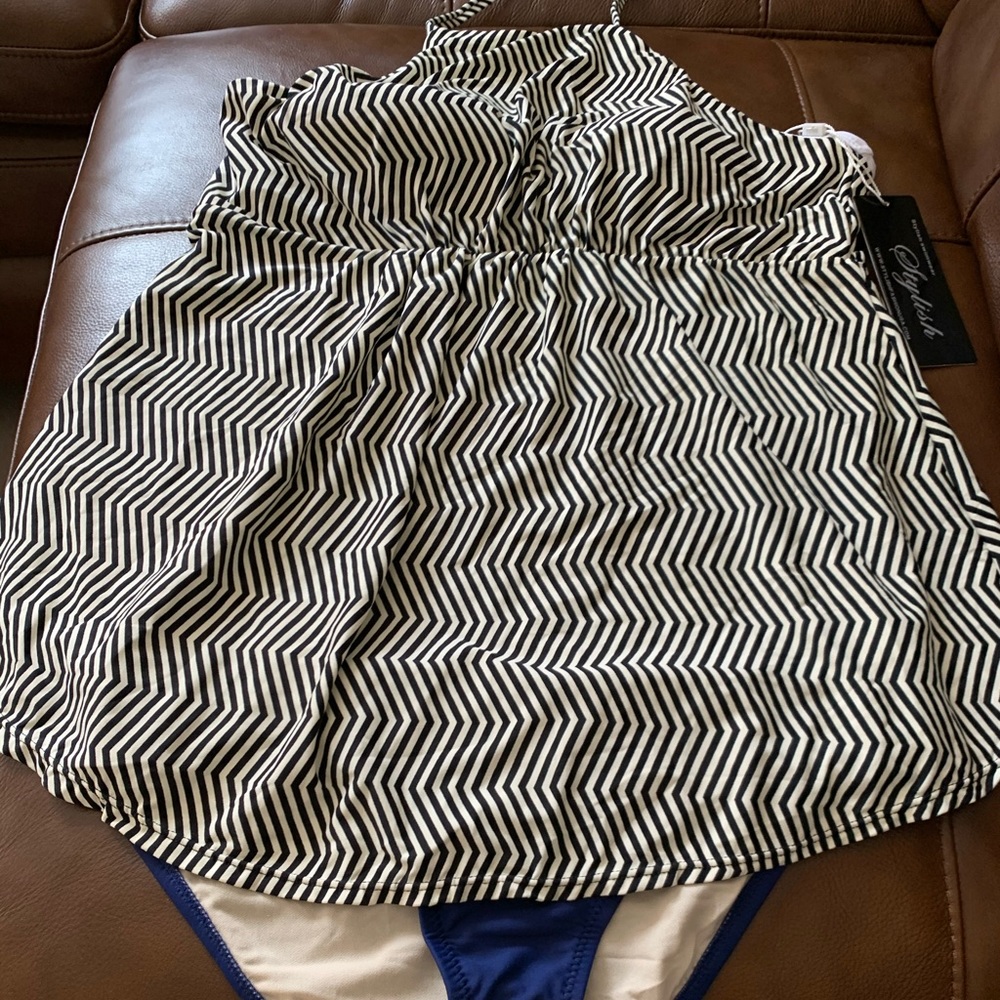 Super cute maternity two-piece swimsuit